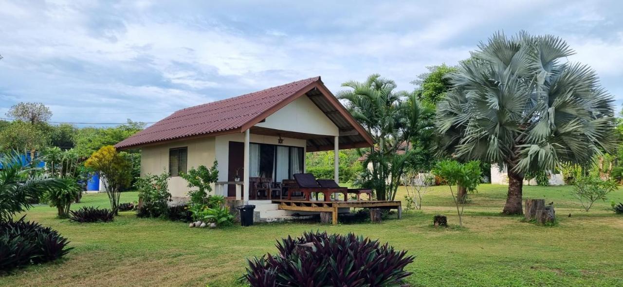 Tk Beach Resort Koh Mak Esterno foto