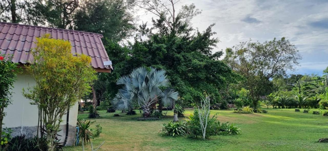 Tk Beach Resort Koh Mak Esterno foto