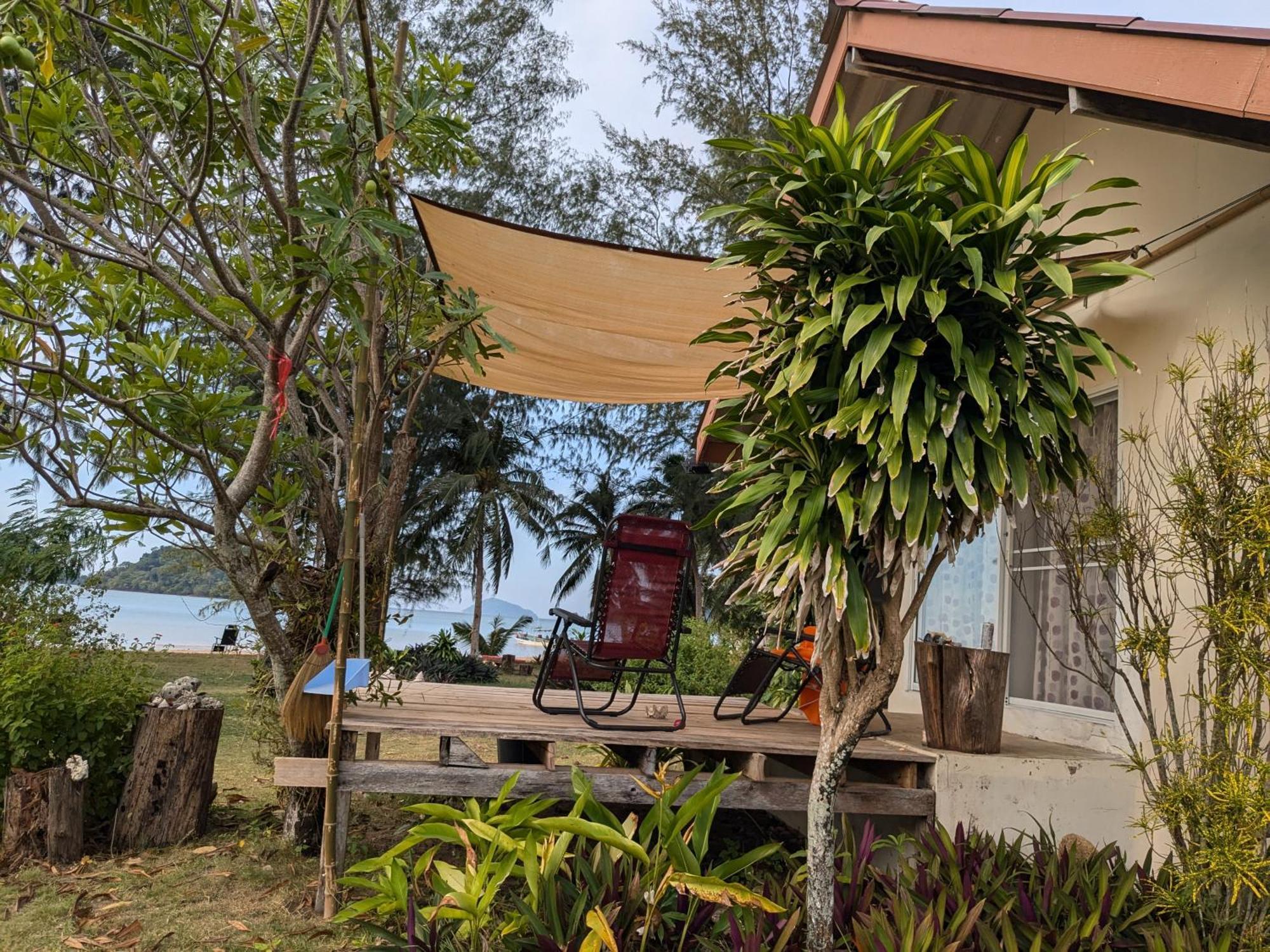 Tk Beach Resort Koh Mak Esterno foto