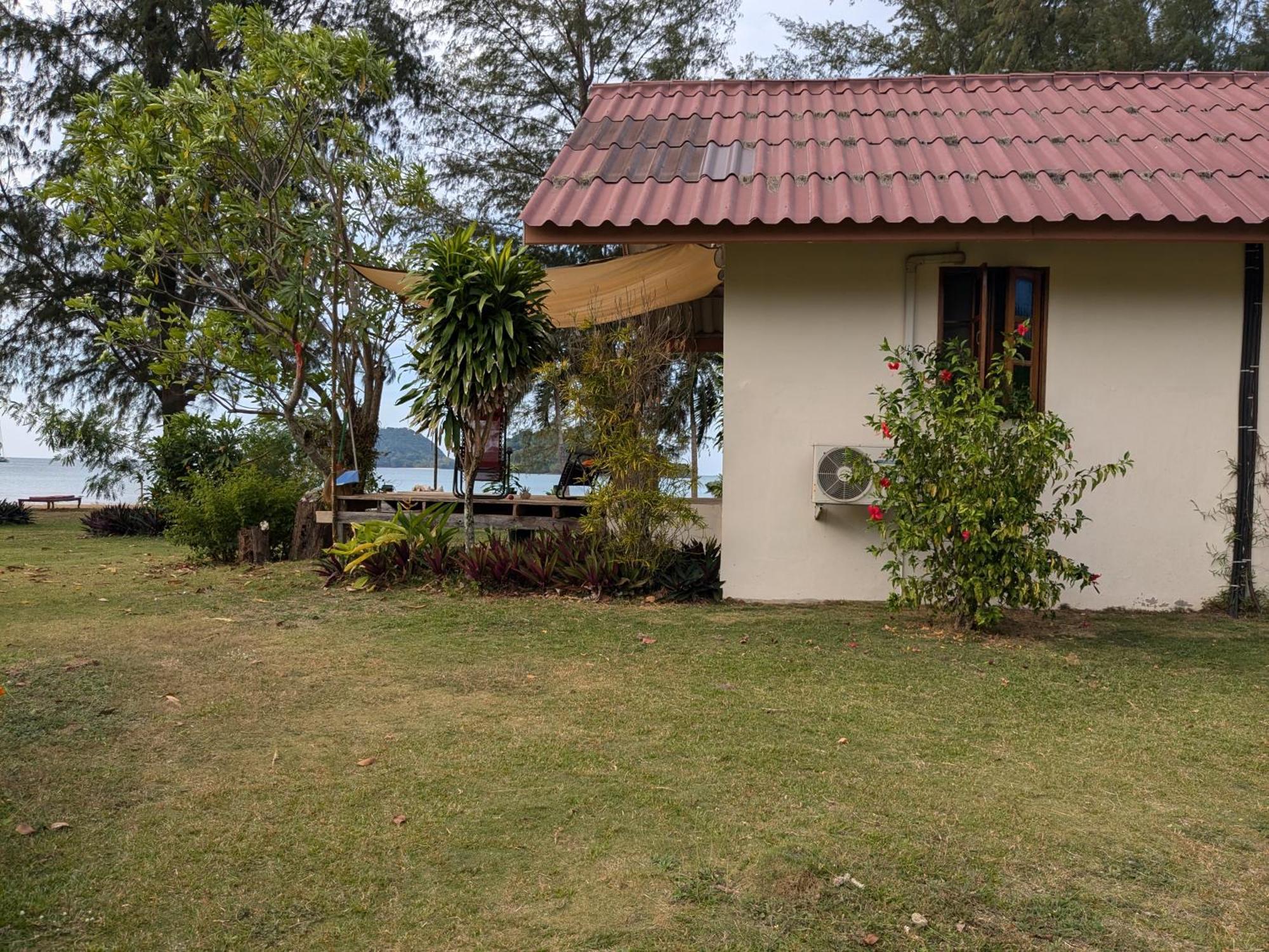 Tk Beach Resort Koh Mak Esterno foto